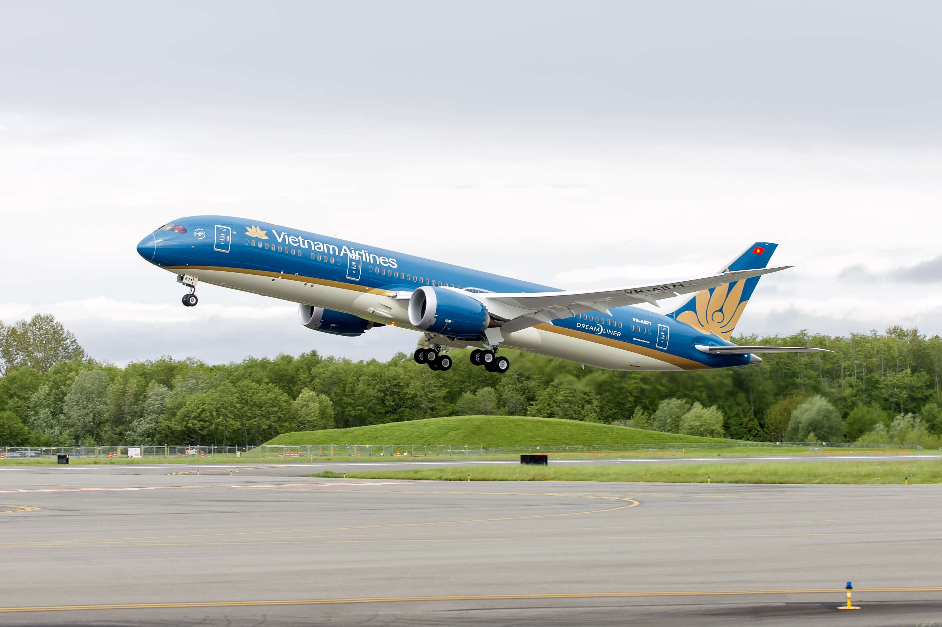 Vietnam Airlines