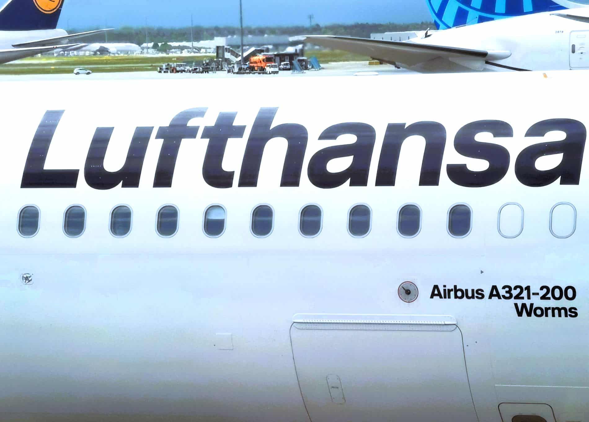 Lufthansa Livery (1)