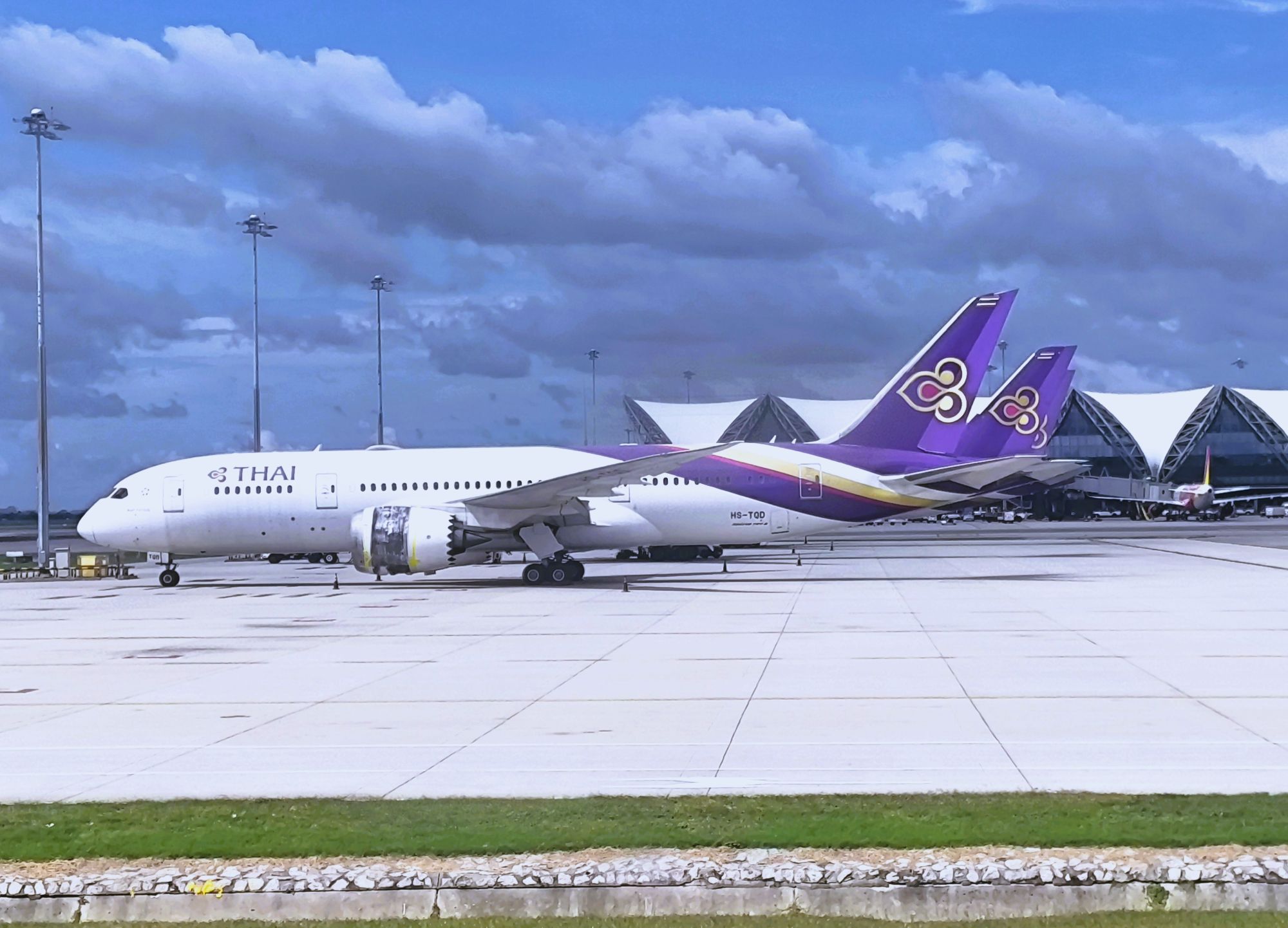 THAI AIRWAYS BANGKOK SUVARNABHUMI AIRPORT